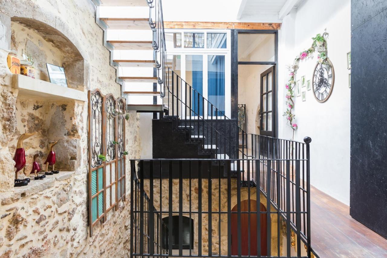 Stema Residence, With Panoramic View, Roof Garden & Jacuzzi! Casa vacanze *