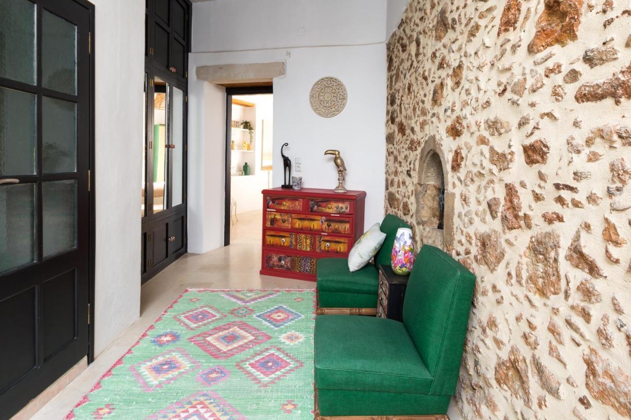 Stema Residence, With Panoramic View, Roof Garden & Jacuzzi! Casa vacanze *